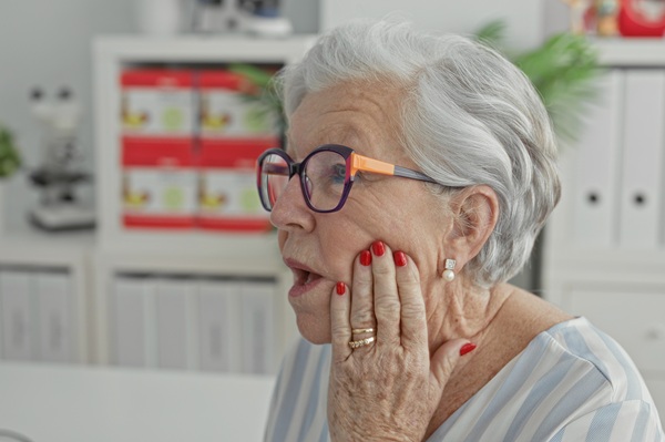 What An Emergency Dentist Can Do To Help Treat Tooth Pain